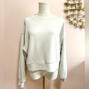 Lululemon Perfectly Oversized Cropped Crew *Softstreme. Size 6